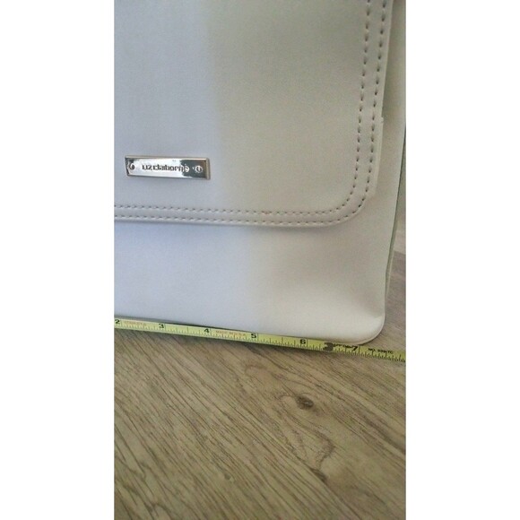 Liz Claiborne crossbody handbags - small purse - cream - Picture 2 of 9